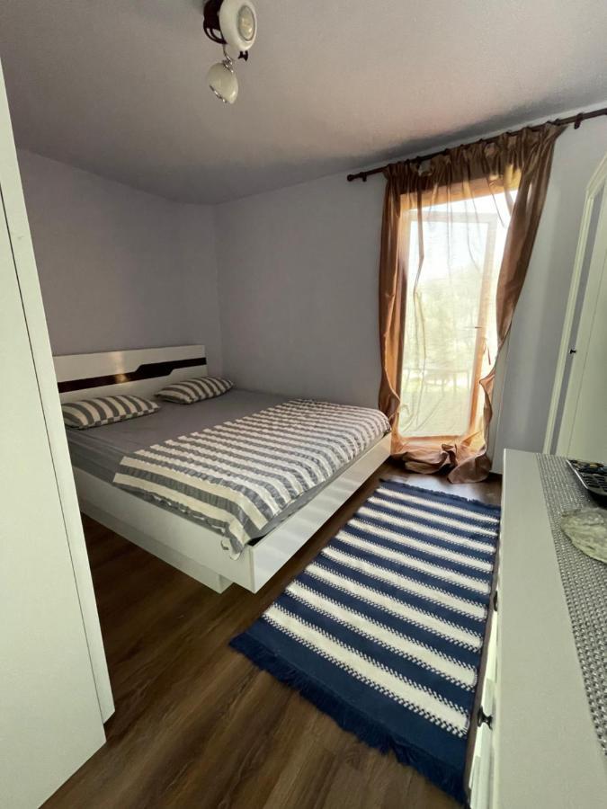 Garsoniera La Casa Apartment ทิมิชัวรา ภายนอก รูปภาพ